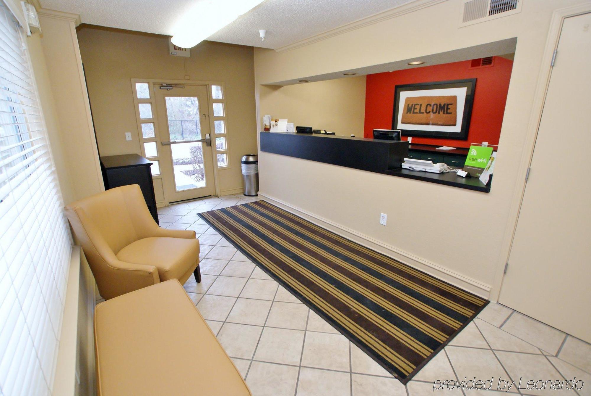 Extended Stay America Select Suites - Raleigh - Research Triangle Park - Hwy 55 Дърам Екстериор снимка