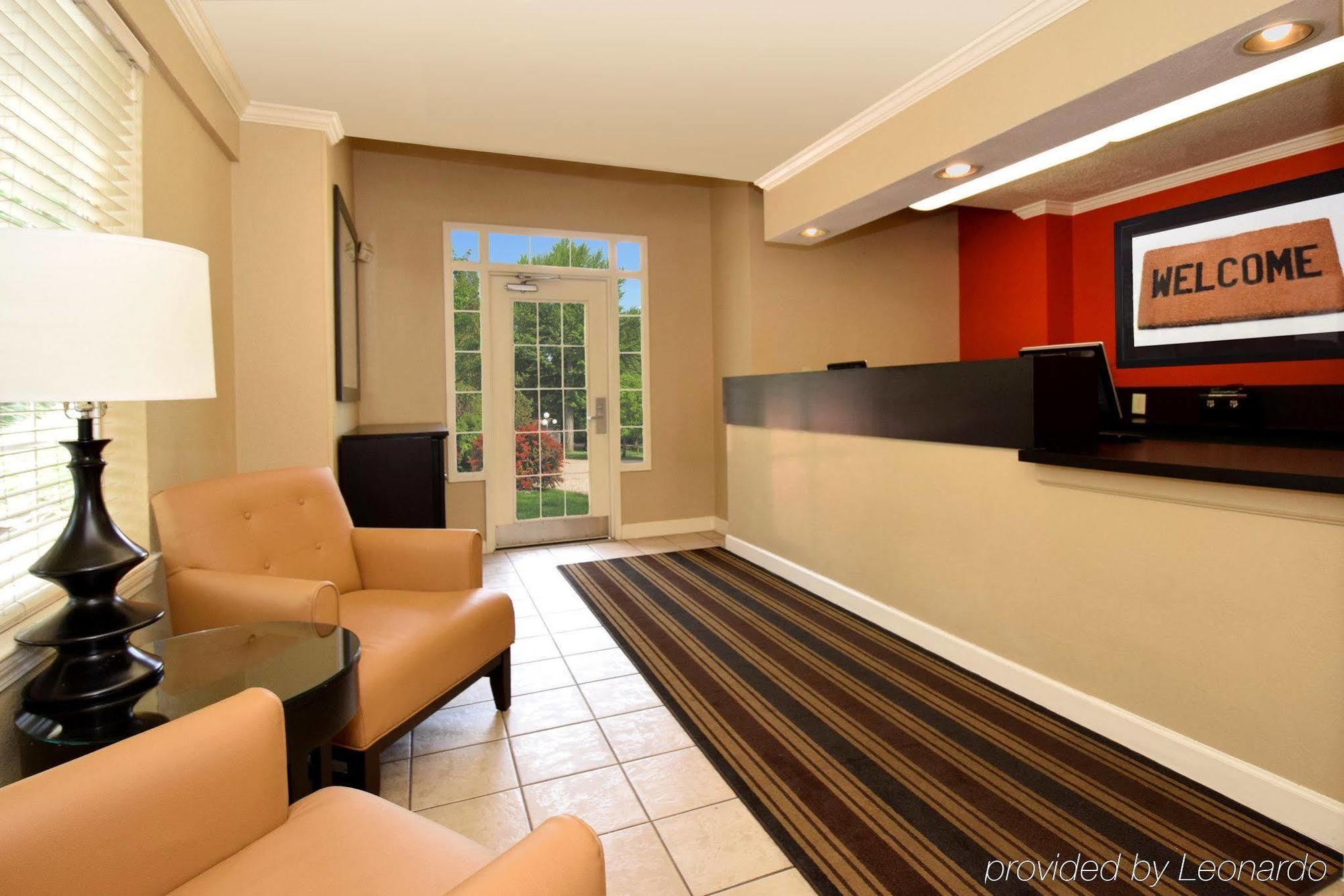 Extended Stay America Select Suites - Raleigh - Research Triangle Park - Hwy 55 Дърам Екстериор снимка